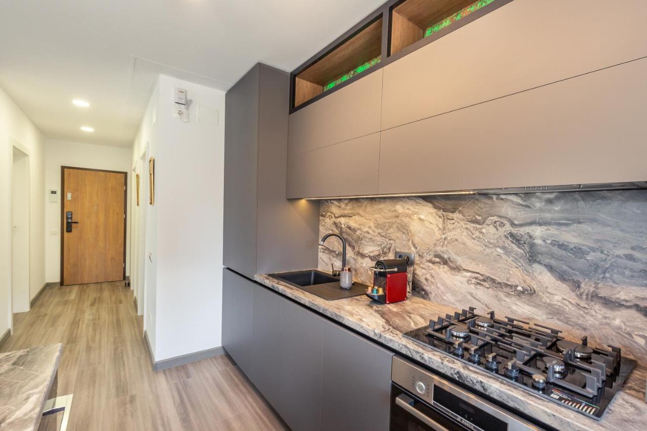 Urban Plaza Mountain View Luxury Retreat Appartement